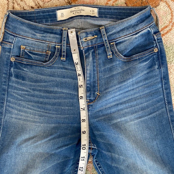 Abercrombie and Fitch jeans - Picture 5 of 6